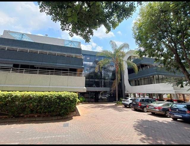 BUSINESS PROPERTY TO RENT IN CRESTA